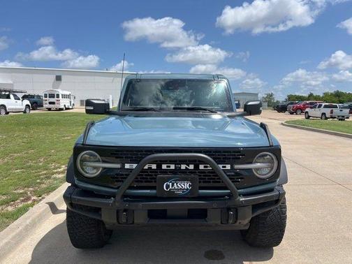 2023 Ford Bronco Base