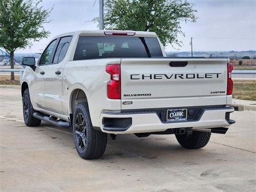 2026 Chevrolet Silverado 1500 Custom