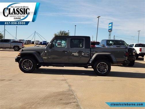 2022 Jeep Gladiator Overland