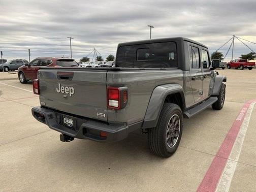 2022 Jeep Gladiator Overland