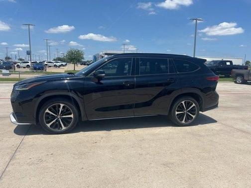 2021 Toyota Highlander XSE