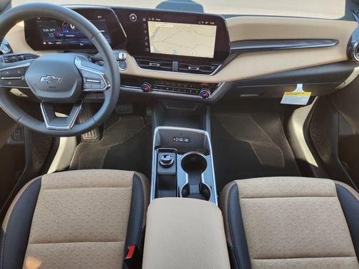 Polar White 2026 Chevrolet Equinox ACTIV