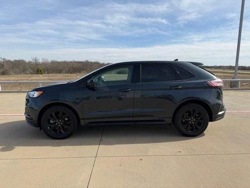 2023 Ford Edge SE