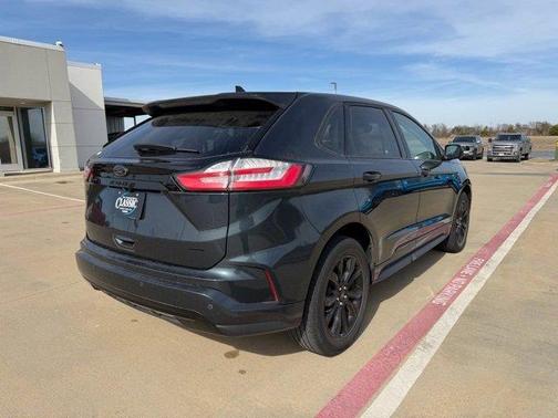 2023 Ford Edge SE