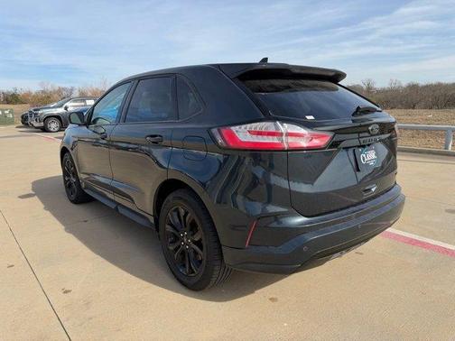 2023 Ford Edge SE