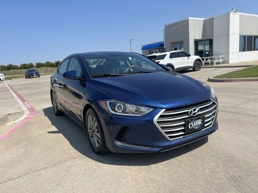 2018 Hyundai ELANTRA SEL