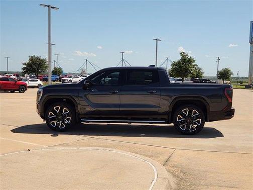 2025 GMC Sierra EV Denali