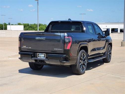 2025 GMC Sierra EV Denali
