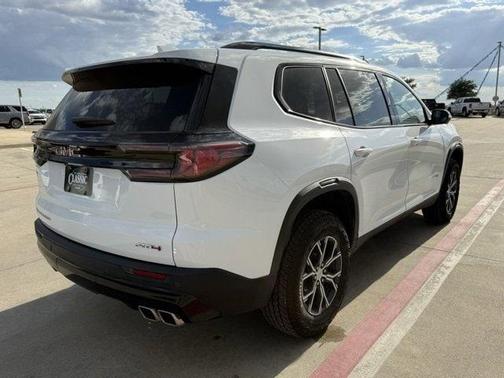 2024 GMC Acadia AT4