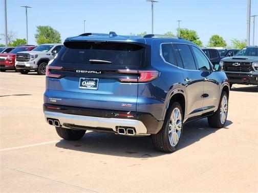 2025 GMC Acadia Denali