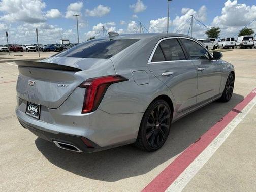 2023 Cadillac CT4 Luxury