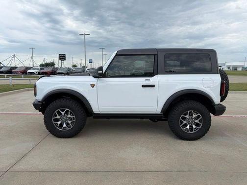 White 2023 Ford Bronco