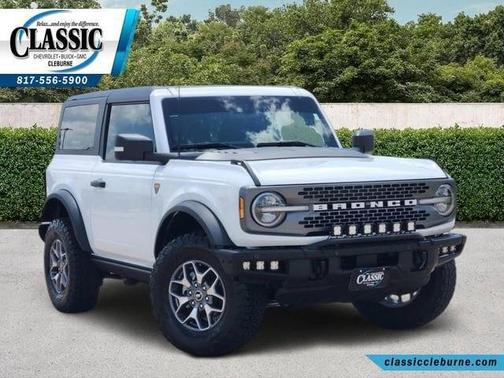 White 2023 Ford Bronco