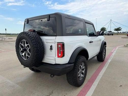 White 2023 Ford Bronco