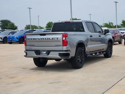 Sterling Gray Metallic 2026 Chevrolet Silverado 1500 Custom