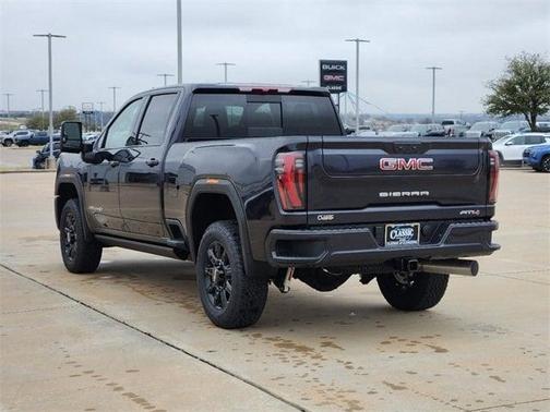 2025 GMC Sierra 2500 AT4