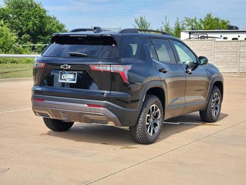 Mosaic Black Metallic 2026 Chevrolet Equinox ACTIV