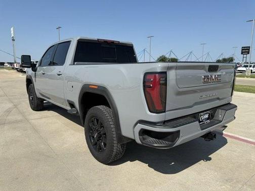 2024 GMC Sierra 2500 AT4