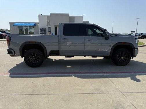 2024 GMC Sierra 2500 AT4