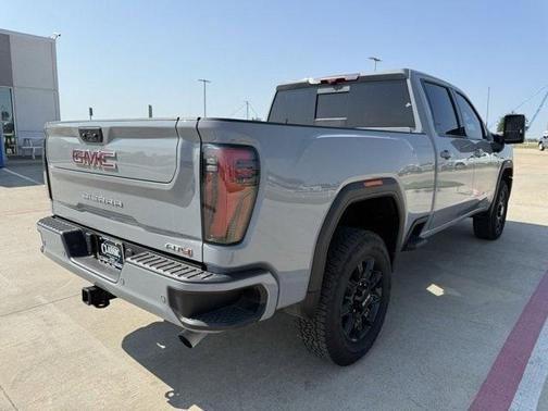 2024 GMC Sierra 2500 AT4