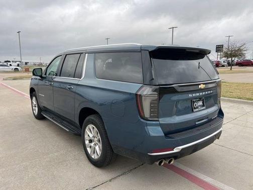 2025 Chevrolet Suburban Premier