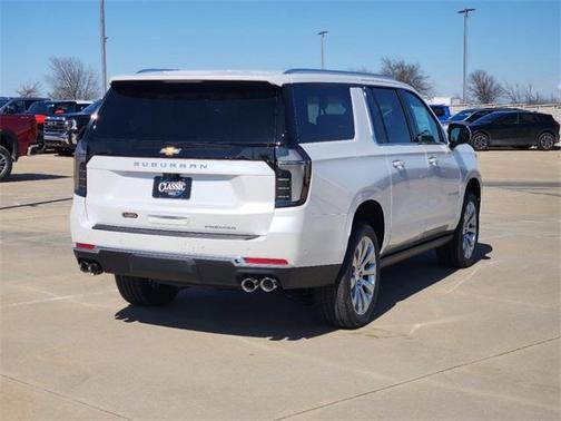 2025 Chevrolet Suburban Premier