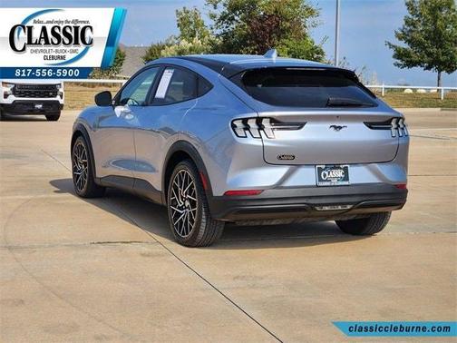 2022 Ford Mustang Mach-E Select