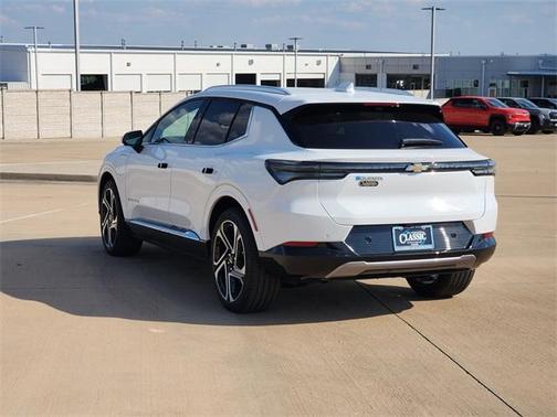 2026 Chevrolet Equinox EV LT 2