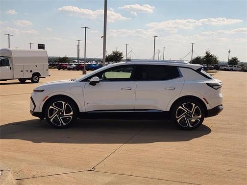 2026 Chevrolet Equinox EV LT 2