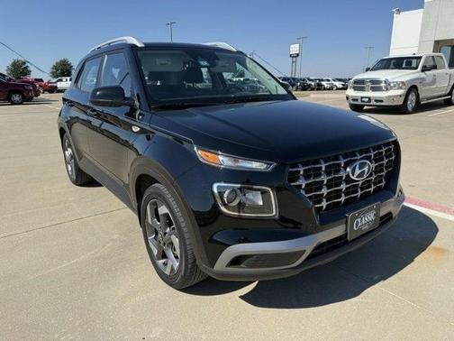 2022 Hyundai VENUE SEL