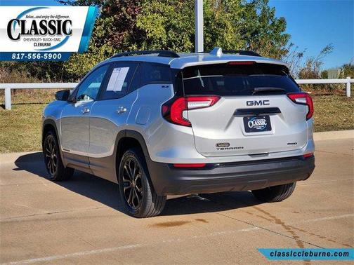 2022 GMC Terrain SLE