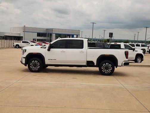 Summit White 2026 GMC Sierra 2500 AT4
