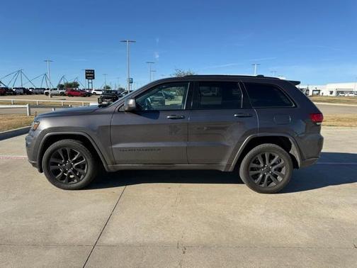 2018 Jeep Grand Cherokee Altitude