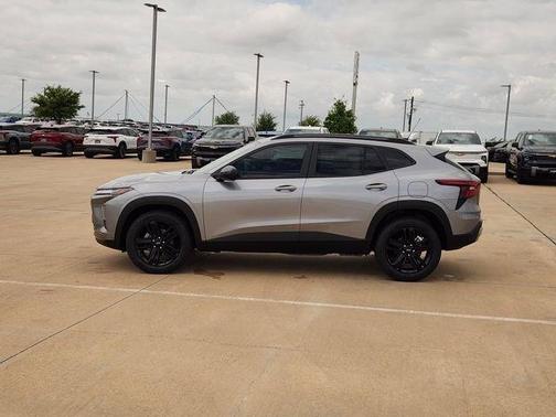 Sterling Gray Metallic 2026 Chevrolet Trax ACTIV