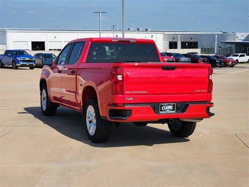 2025 Chevrolet Silverado 1500 Custom