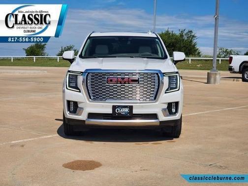 White Frost Tri-Coat 2023 GMC Yukon Denali