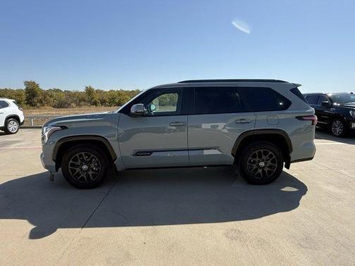 2024 Toyota Sequoia SR5