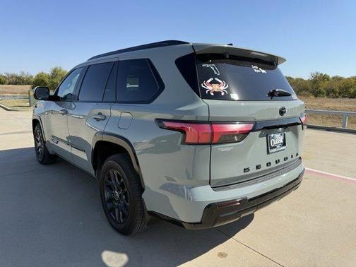2024 Toyota Sequoia SR5