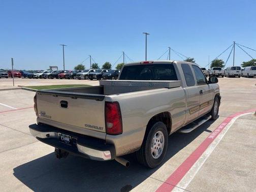 2004 Chevrolet Silverado 1500 LS Extended Cab