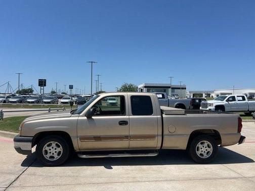 2004 Chevrolet Silverado 1500 LS Extended Cab