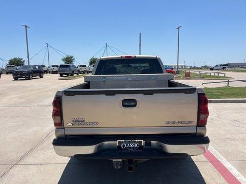 2004 Chevrolet Silverado 1500 LS Extended Cab
