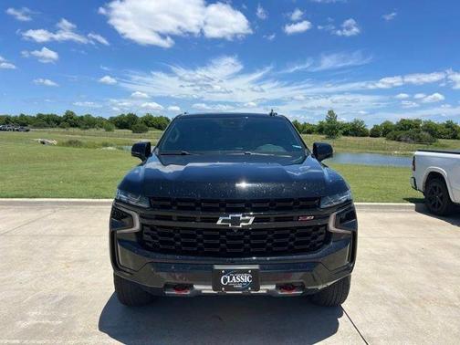 Black 2024 Chevrolet Suburban Z71