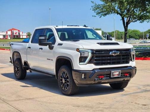 Summit White 2026 Chevrolet Silverado 2500 LT