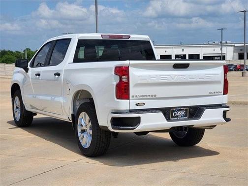 2025 Chevrolet Silverado 1500 Custom