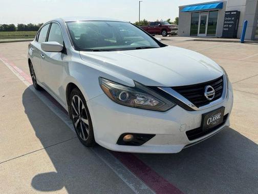 White 2018 Nissan Altima 2.5 SR