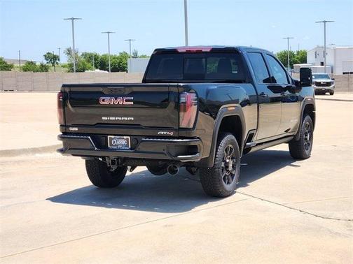 2025 GMC Sierra 2500 AT4