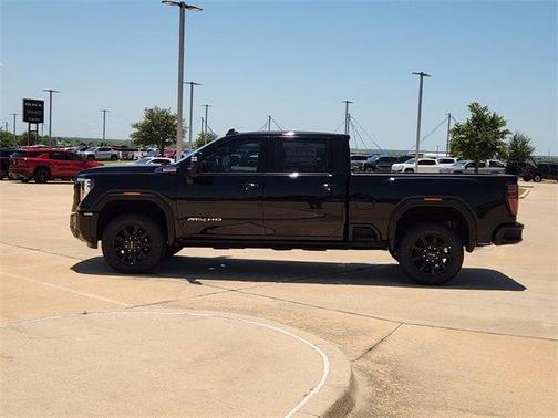 2025 GMC Sierra 2500 AT4