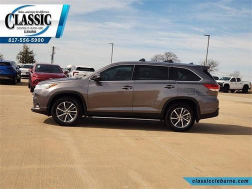 2019 Toyota Highlander SE