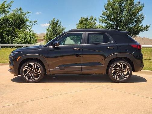 Mosaic Black Metallic 2026 Chevrolet Trailblazer RS