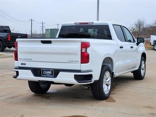 2026 Chevrolet Silverado 1500 Custom